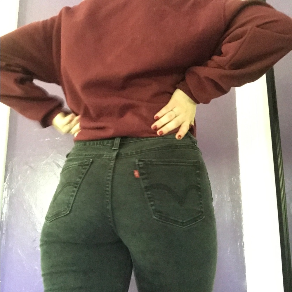 Barely worn style 512 Levi grey jeans!